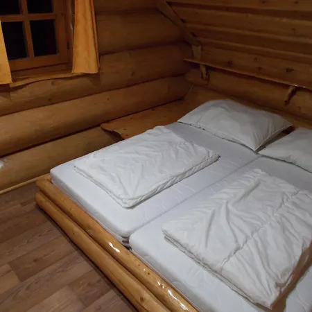 Holiday home Sruby Suchy - Velky Srub Pro 9 Osob